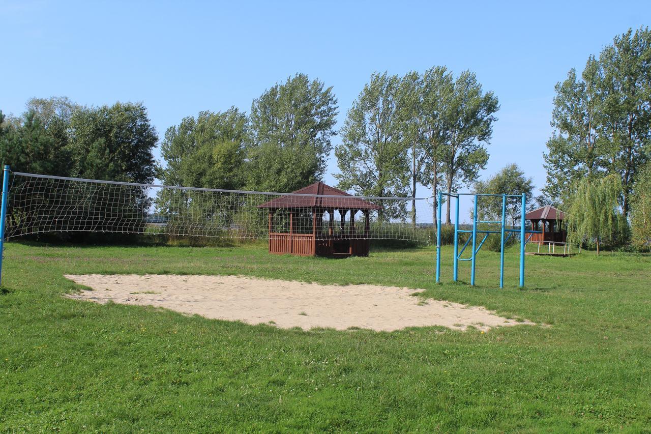 Hotel-Complex Mizh Triokh Ozer Свитяз Екстериор снимка