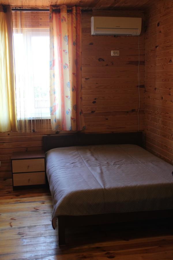 Hotel-Complex Mizh Triokh Ozer Свитяз Екстериор снимка